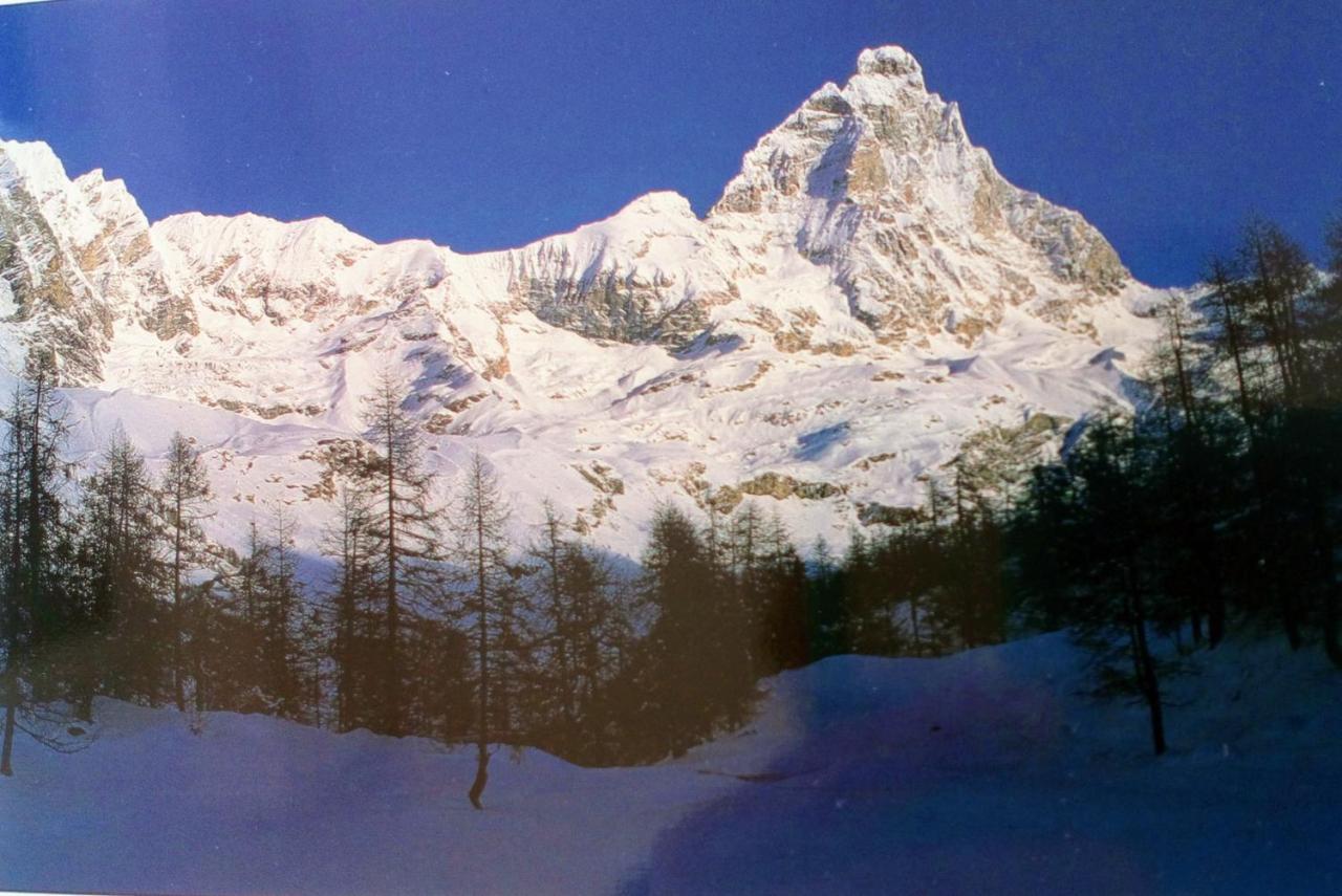 Giomein Sporting Red House Breuil-Cervinia Exterior foto